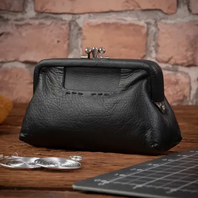 Duża czarna Portmonetka damska na bigiel z miękkiej Skóry Naturalnej Cielęcej 50913 - 1